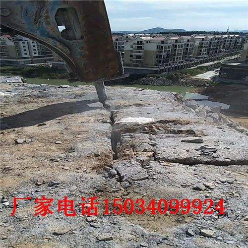 土石方工程中硬石破除的利器 主流机械设备全解析