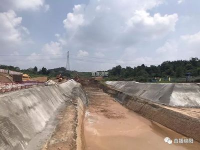 综合管廊示范段 装配式构件加速推进，科普基地与土石方工程齐头并进